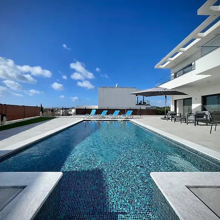 Paraiso - With Private Pool