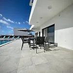 Paraiso - With Private Pool