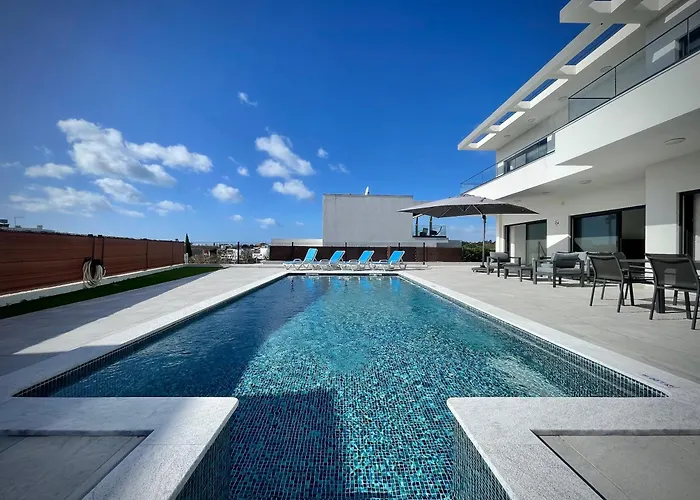 Paraiso - With Private Pool