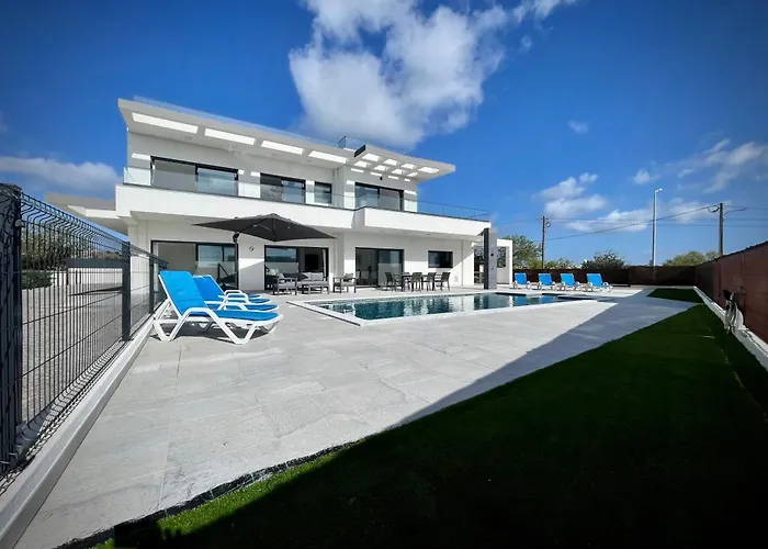 Paraiso - With Private Pool