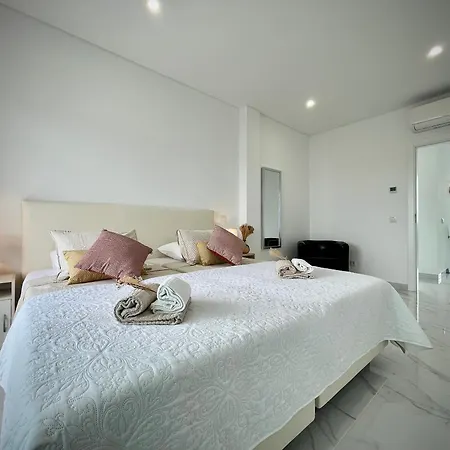 Paraiso - With Private Pool Алкантарилья