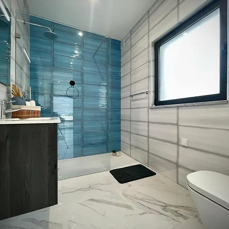 Paraiso - With Private Pool Вилла *