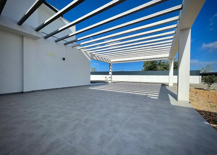 Paraiso - With Private Pool Villa Alcantarilha